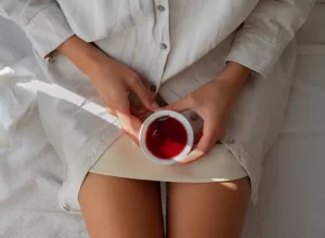 žena menstruuje