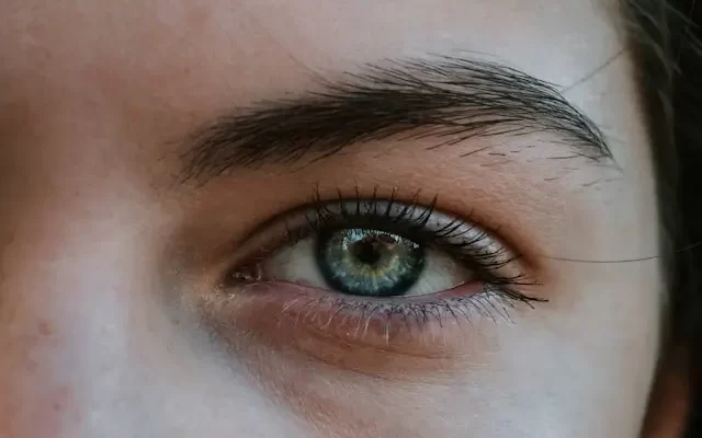 pronikavý pohled