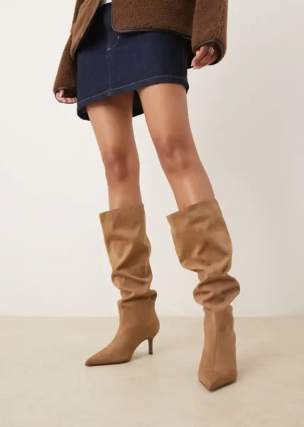 foto zdroj: ASOS - Matky v nesnázích slouchy kozačky